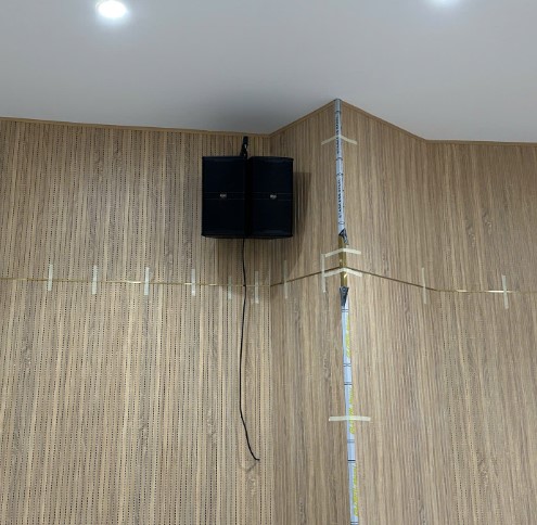 Loa toàn dải trong hội trường Loa toàn dải trong hội trường