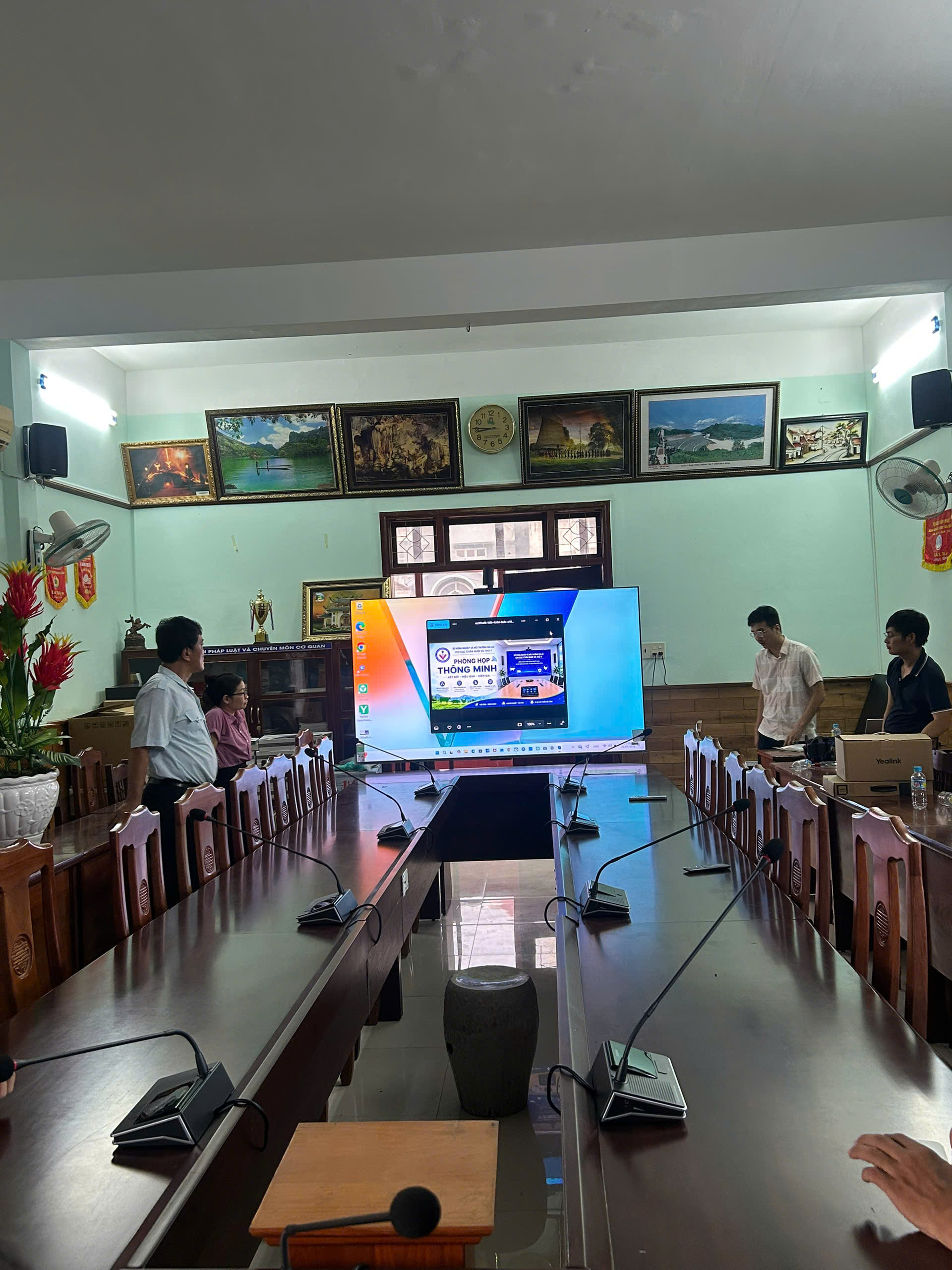 Phòng họp tích hợp hệ thống trực tuyến